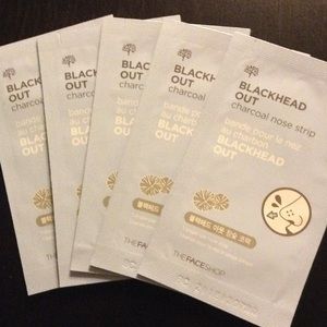 THEFACESHOP Charcoal Nose Strip