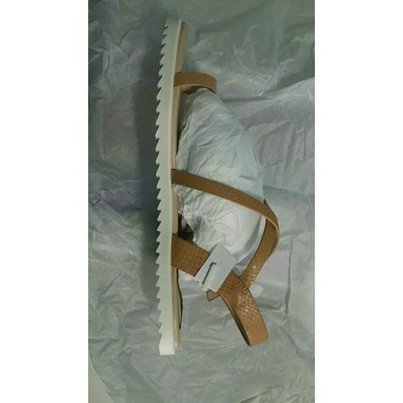 Sandals - Picture 3 of 4