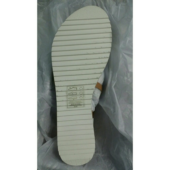 Sandals - Picture 4 of 4