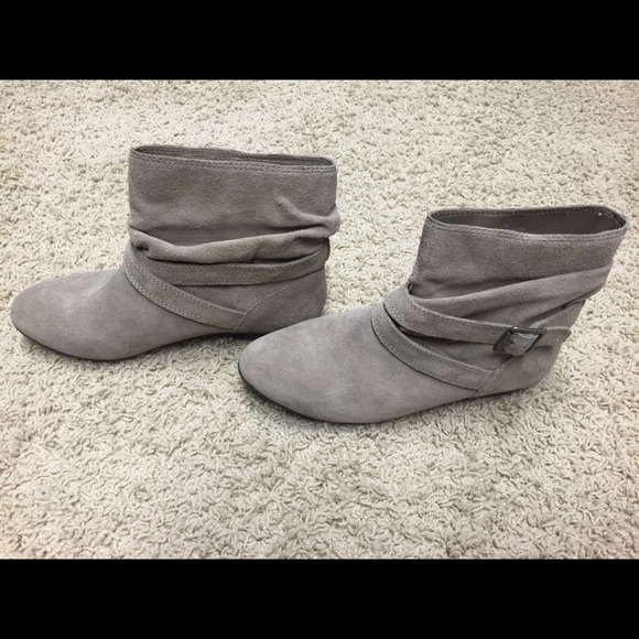 PRICE DROP⚡️🚦Gianni Bini Suede Booties