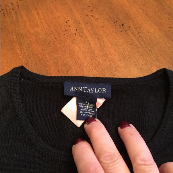 Ann Taylor shirt super cute large
