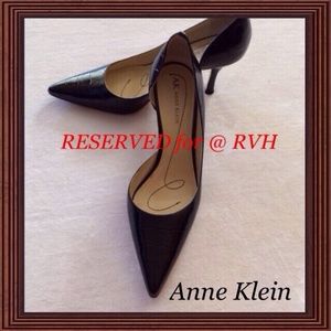 Anne Klein Black Pumps