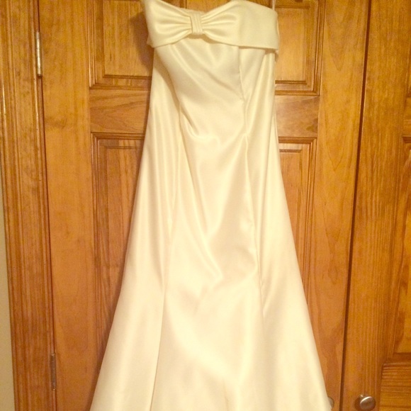 Scott McClintock - Size 10 - White Strapless Dress