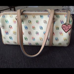 🎈Price Cut🎈- Dooney & Bourke purse - PRICE DROP