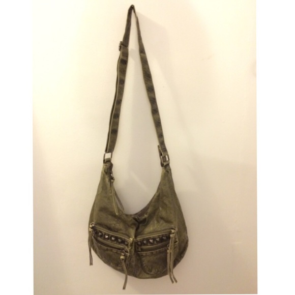 Shoulder bags
