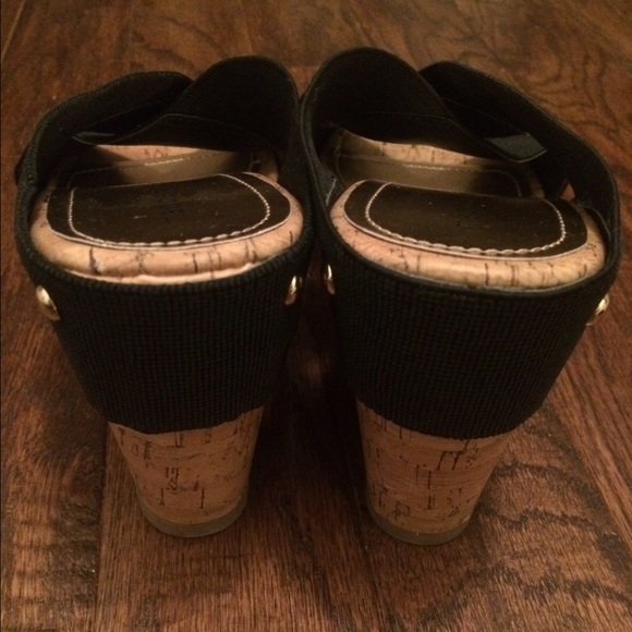 NWOT Madden Girl Nautic Platforms - Picture 2 of 3