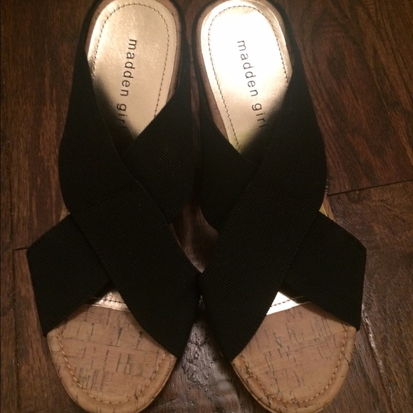 NWOT Madden Girl Nautic Platforms - Picture 3 of 3