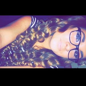 Meet your Posher, Olivia