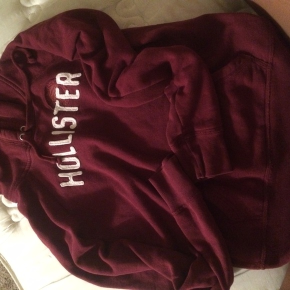 Hollister hoodie !