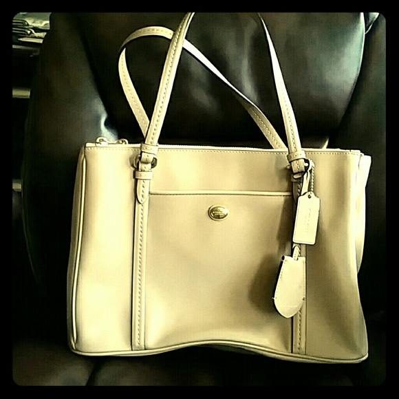 Coach: Jordan Double Zip