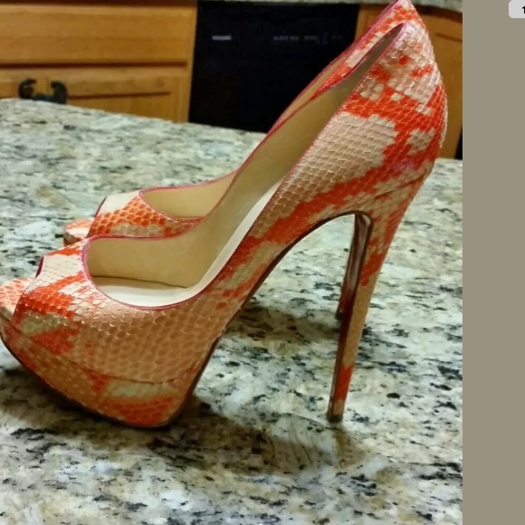 Christian Louboutin Peeptoe