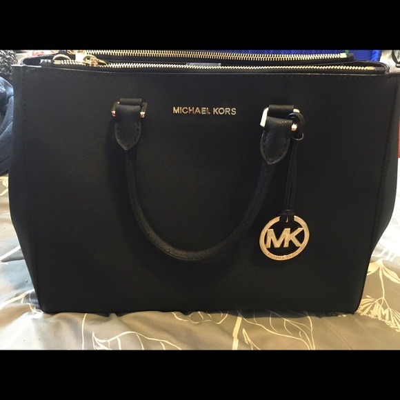 Michael Kors medium sutton