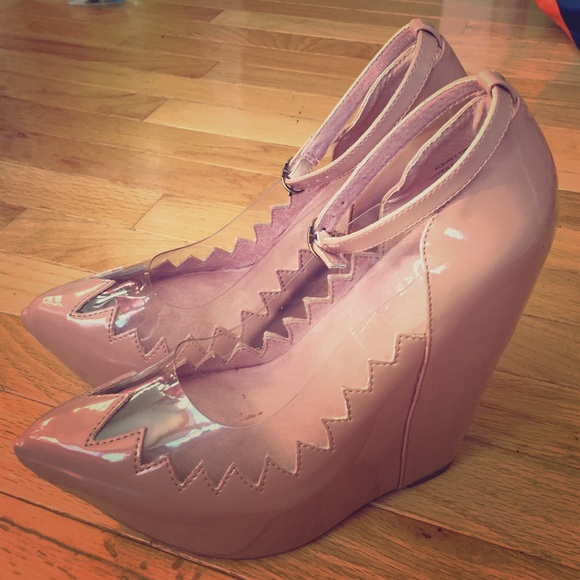 Jeffrey Campbell Audrey-Two, Nude Patent, Sz. 9.5