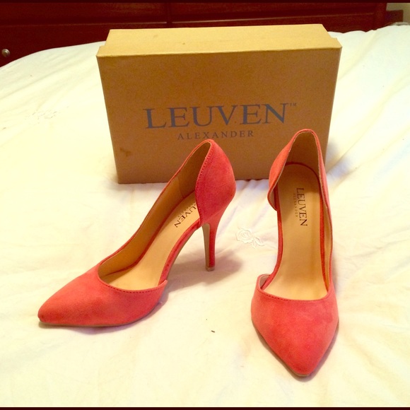 New Size 8 Alexander Leuven D'Orsay Pumps Coral