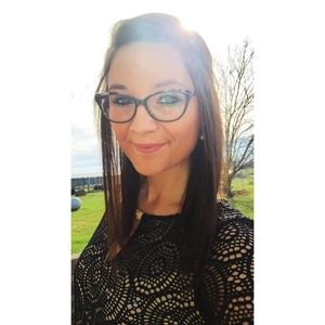 Meet your Posher, Roxanne