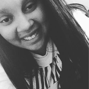 Meet your Posher, Alexis