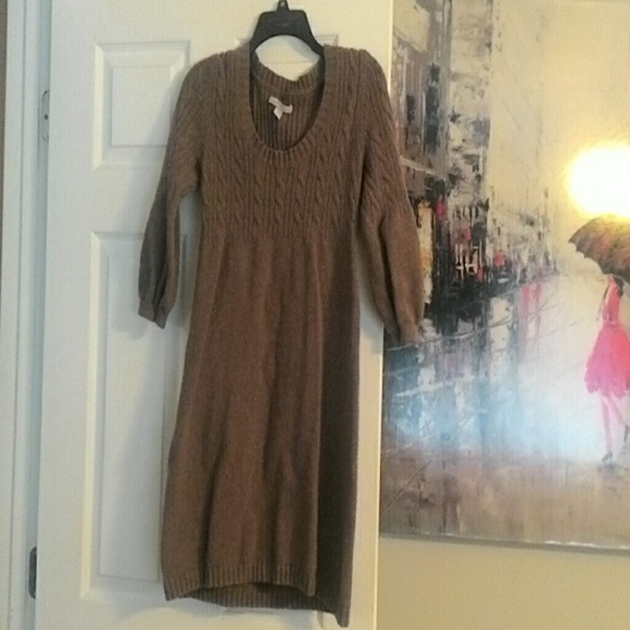 Cute Old Navy brown sweater dress.
