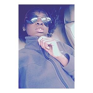 Meet your Posher, Nadia