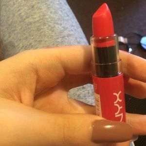 Little Susie nyx butter lipstick