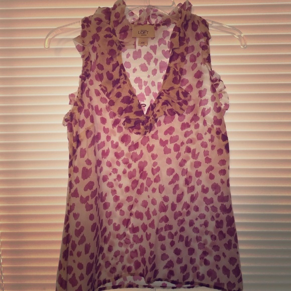 Sleeveless blouse