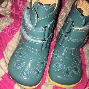 EUC Livie & Luca boots
