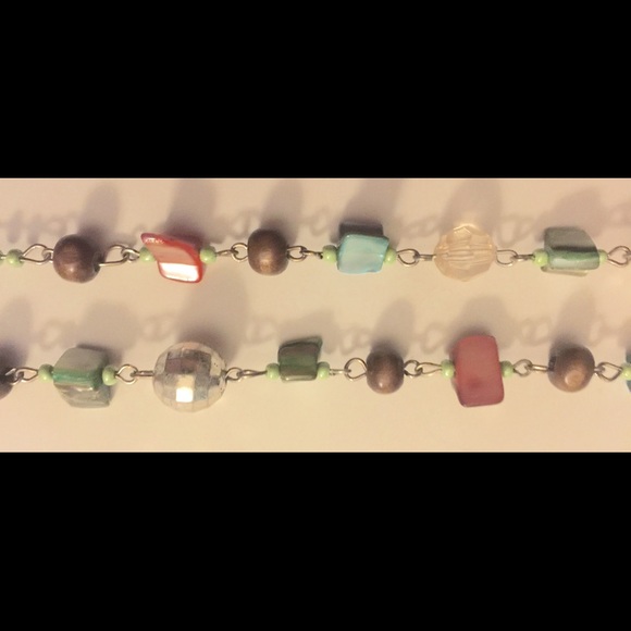 Costume Jewelry Necklace - Picture 3 of 4