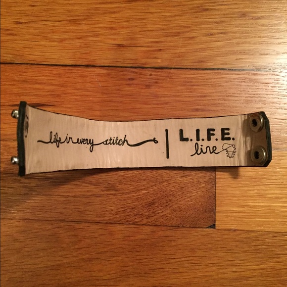 LIFE line Cuff Bracelef - Picture 3 of 3