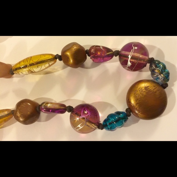 Costume Jewelry Necklace and Earrings - Picture 2 of 3