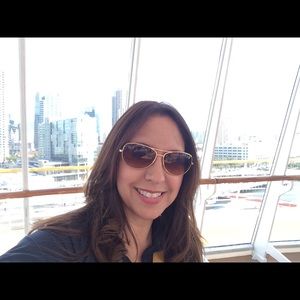 Meet your Posher, Karina