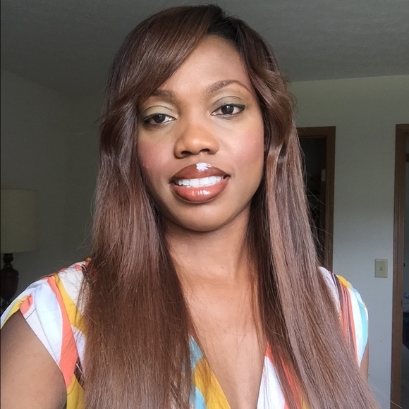 Meet your Posher, Eni - Picture 1 of 1