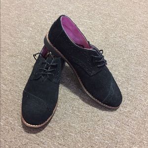 Toms Oxfords. Brand new