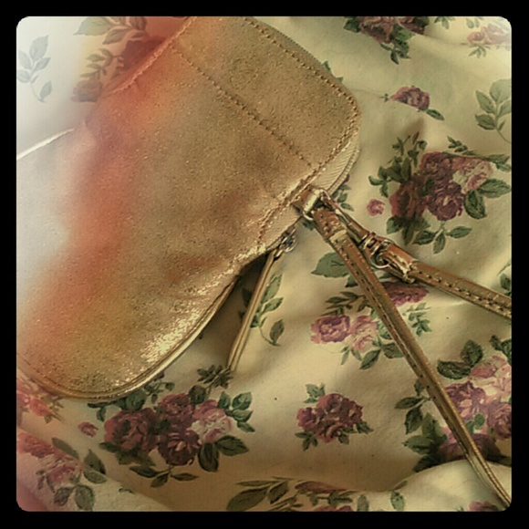 Wristlet - Picture 1 of 3