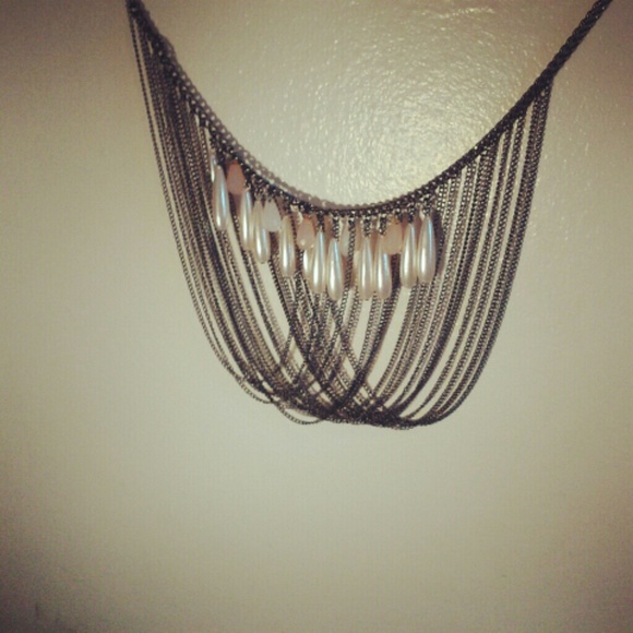 Express necklace