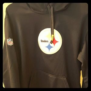 Woman's Steelers Hoodie - LIKE NEW
