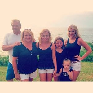 Meet your Posher, Debbie