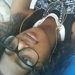 Meet your Posher, Ananda