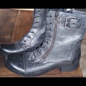 Brand new Guess Boots