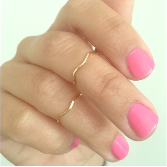 Jewelry - Simple Gold Versatile Ring Set
