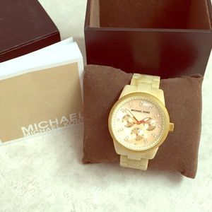 💯MK ceramic watch ⚡️NEED GONE SLASH PRICE⚡️