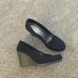 Merona black wedges