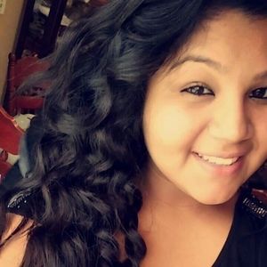 Meet your Posher, Damaris