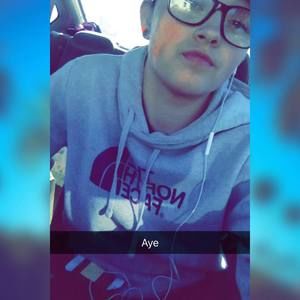 Meet your Posher, Hallie