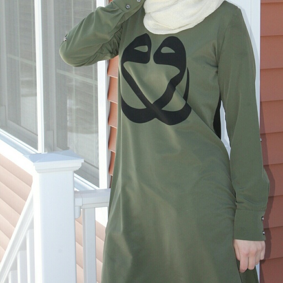 Waw Colorblock Tunic - Picture 1 of 3