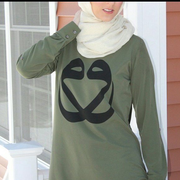 Waw Colorblock Tunic - Picture 3 of 3