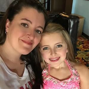 Meet your Posher, Carissa