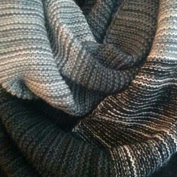 Infinity scarf