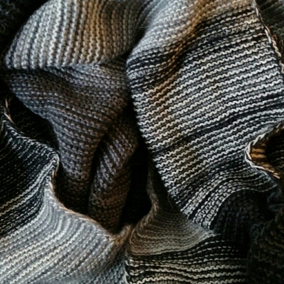 Infinity scarf - Picture 2 of 2