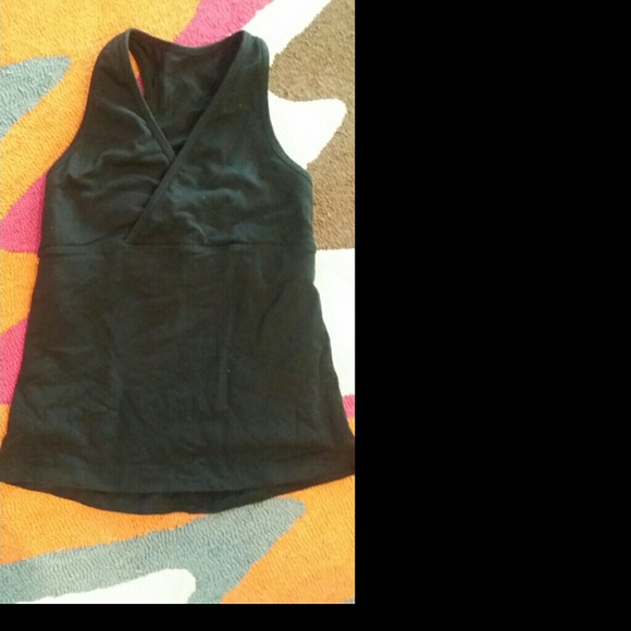 Black lulu tank