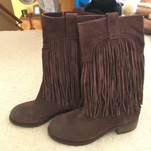 LUCKY BRAND fringe swayed brown boots