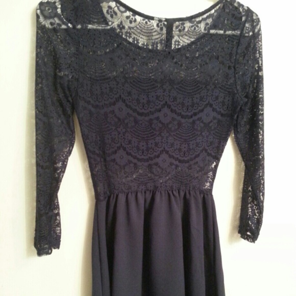 Navy lace dress - Picture 2 of 3